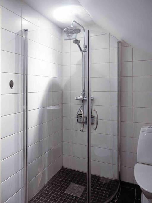 A Lovely Bright Apartment With It'S Own Entrance كونغْسباكّا المظهر الخارجي الصورة