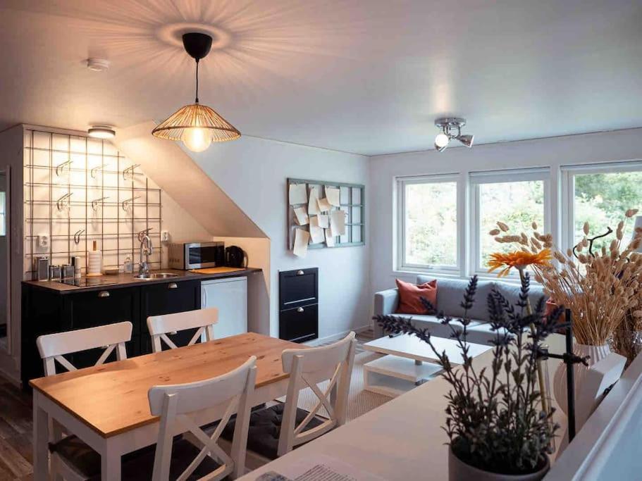 A Lovely Bright Apartment With It'S Own Entrance كونغْسباكّا المظهر الخارجي الصورة
